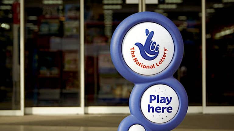 Lotto Millionärin aus Eifersucht brutal niedergestochen