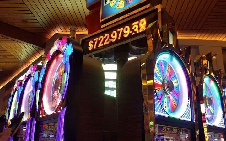 Spielautomat: Tourist gewinnt 3,3 Millionen US-Dollar am Flughafen