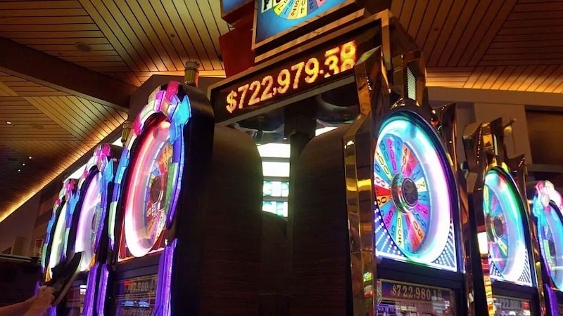 Spielautomat: Tourist gewinnt 3,3 Millionen US-Dollar am Flughafen
